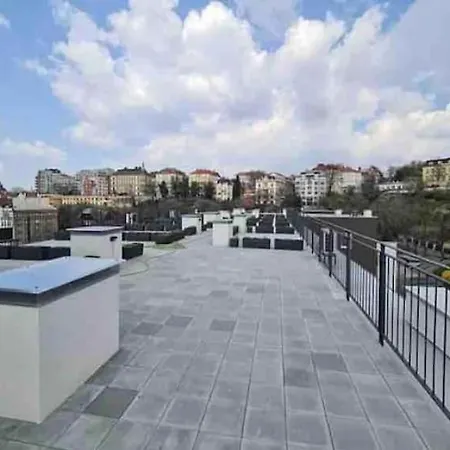 Cute With Gym, Rooftop Terraces And Laundry شقة *