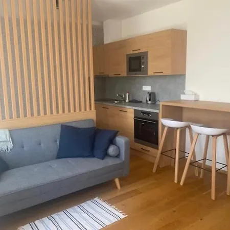Cute With Gym, Rooftop Terraces And Laundry *