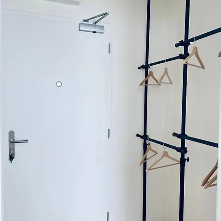 شقة Cute With Gym, Rooftop Terraces And Laundry براغ