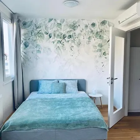 شقة Cute With Gym, Rooftop Terraces And Laundry *